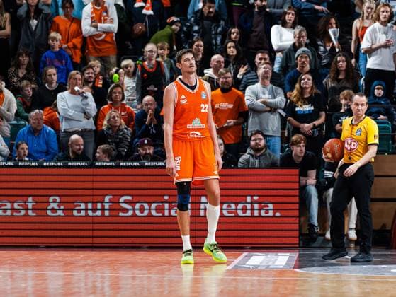 Tibor Pleiss RASTA Vechta, 22 Rasta Vechta vs Veolia Towers Hamburg, Basketball, easyCredit Basketball Bundesliga, Matchday 9, Season 2025 2026, 07 12 2025 Rasta Vechta vs Veolia Towers Hamburg, Basketball, easyCredit Basketball Bundesliga, Matchday 9, Season 2025 2026, 07 12 2025 Vechta Copyright: xEibner-Pressefoto DamianxKruczynx EP_DKI