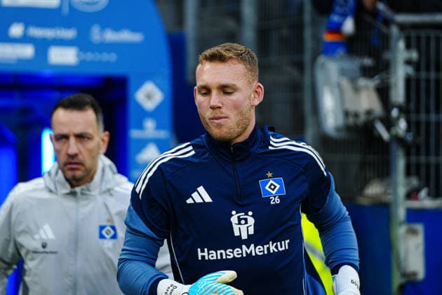 Daniel Peretz Hamburger SV, 26 GER, Hamburger SV vs SV Werder Bremen, Football, 1 Bundesliga, Matchday 13, Season 2025 2026, 07 12 2025 DFL REGULATIONS PROHIBIT ANY USE OF PHOTOGRAPHS AS IMAGE SEQUENCES AND OR QUASI VIDEO GER, Hamburger SV vs SV Werder Bremen, Football, 1 Bundesliga, Matchday 13, Season 2025 2026, 07 12 2025 Hamburg Copyright: xEibner-Pressefoto MarcelxvonxFehrnx EP_MFN