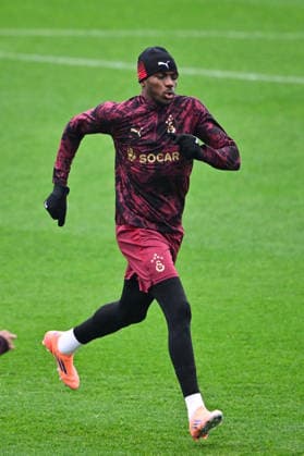 Training session of Galatasaray in Istanbul ahead of UEFA Champions League match ISTANBUL, TURKIYE - DECEMBER 08: Victor Osimhen attends a training session of Galatasaray in Kemerburgaz Metin Oktay Facilities, Istanbul on December 08, 2025, ahead of UEFA Champions League football match against Monaco. Cem Tekkesinoglu Anadolu Istanbul Turkey. Editorial use only. Please get in touch for any other usage.  Copyright: x2025xAnadoluxCemxTekkesinoglux