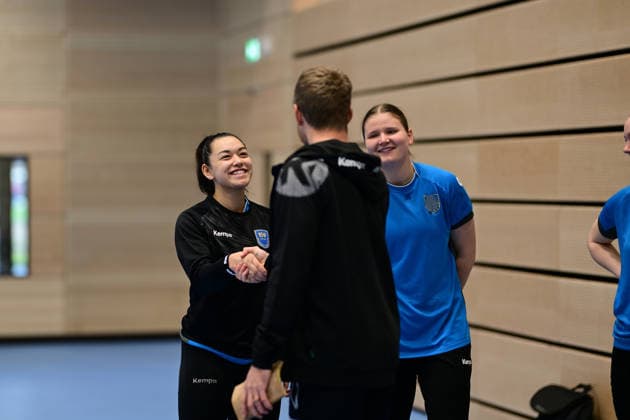 Handball I Women I Season 2025 2026 I 1 HBF I Buxtehuder SV I Coach introduction I 08 12 2025 Introduction of the new coach at Buxtehuder SV, Team Buxtehude Head Coach Nicolaj Andersson, Nicolaj Bredekjaer Andersson, Name Andersson, Nicolaj Bredekjaer, Age 37, Nationality Denmark, Dane Here you can see Nicolaj Bredekjaer Andersson Buxtehuder Sportverein introduces itself Buxtehude Halle Nord Niedersachsen Germany Copyright: xLobeca FelixxSchlikisx
