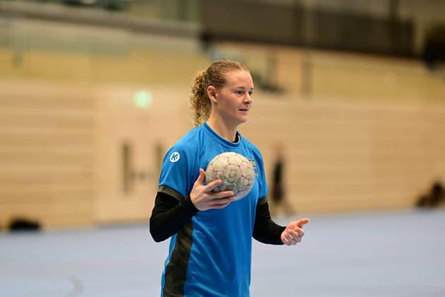 Handball I Women I Season 2025 2026 I 1 HBF I Buxtehuder SV I Coach introduction I 08 12 2025 Introduction of the new coach at Buxtehuder SV, Team Buxtehude Head coach Nicolaj Andersson, Nicolaj Bredekjaer Andersson, Name Andersson, Nicolaj Bredekjaer, Age 37, Nationality Denmark, Dane Featured here Single photo, cropped, single image, cut out, isolated subject, sports shot, close-up, cropped, cropped shot, shot, single Annie Linder 20, Buxtehuder Sportverein Buxtehude Halle Nord Niedersachsen Germany Copyright: xLobeca FelixxSchlikisx