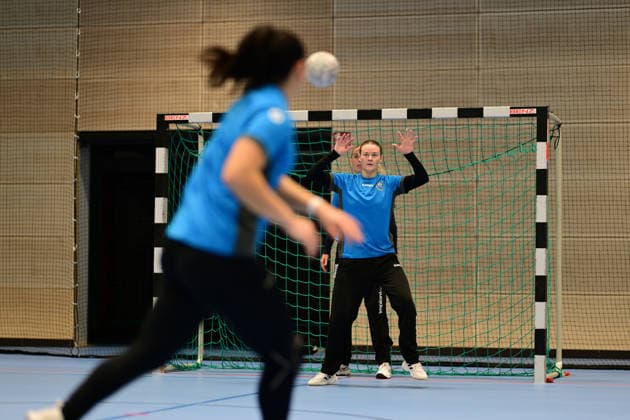 Handball I Women I Season 2025 2026 I 1 HBF I Buxtehuder SV I Coach introduction I 08 12 2025 Introduction of the new coach at Buxtehuder SV, Team Buxtehude Head Coach Nicolaj Andersson, Nicolaj Bredekjaer Andersson, Name Andersson, Nicolaj Bredekjaer, Age 37, Nationality Denmark, Dane Here you can see Annie Linder 20, Buxtehuder Sportverein Buxtehude Halle Nord Niedersachsen Germany Copyright: xLobeca FelixxSchlikisx