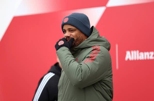 Football, men, Champions League, 2025 2026 season, FC Bayern Munich, final training session Vincent Kompany, coach FC Bayern Munich on the way to the training ground, hand on mouth, gesture, reflecting