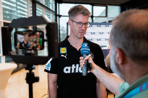 Handball, Womens World Championship, Germany Press conference Coach Markus Gaugisch Germany in an interview Dortmund North Rhine-Westphalia Germany