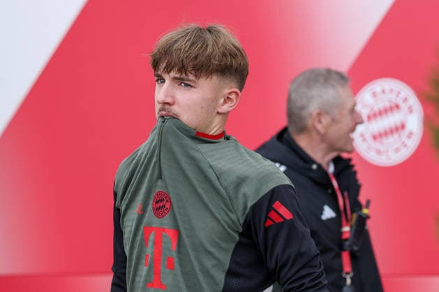Lennart Karl FC Bayern Muenchen, 42 , GER, Final training, FC Bayern Muenchen, Football, UEFA Champions League, League phase, Matchday 6, 2025 2026 season, 08 12 2025, GER, Final training, FC Bayern Muenchen, Football, UEFA Champions League, League phase, Matchday 6, 2025 2026 season, 08 12 2025 Muenchen Copyright: xEibner-Pressefoto JennixMaulx EP_JML