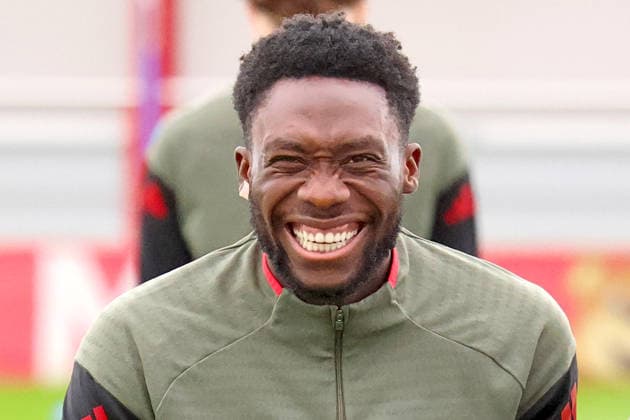19 Alphonso Davies, laughing with joy, is in a good mood, Portrait, Portrait, Football Final training UEFA Champions League match FC Bayern vs Sporting Lisbon Munich 08 12 2025 Training ground, Säbenerstr PHOTO Mladen Lackovic LakoPress
