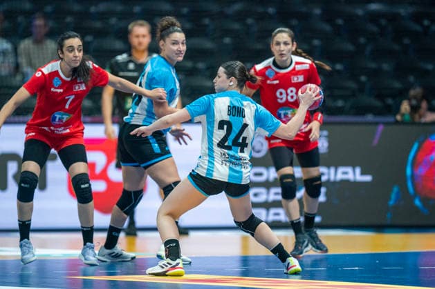 2025-12-08 Argentina vs Tunisia ROTTERDAM, NETHERLANDS - DECEMBER 8: Carolina Bono of Argentina during the IHF Worldchampionship 2025 match for women, between Argentina and Tunisia at Ahoy on December 8, 2025 in Rotterdam, Netherlands. Rotterdam Ahoy Netherlands Content not available for redistribution in The Netherlands directly or indirectly through any third parties. Copyright: xHenkxSeppenx