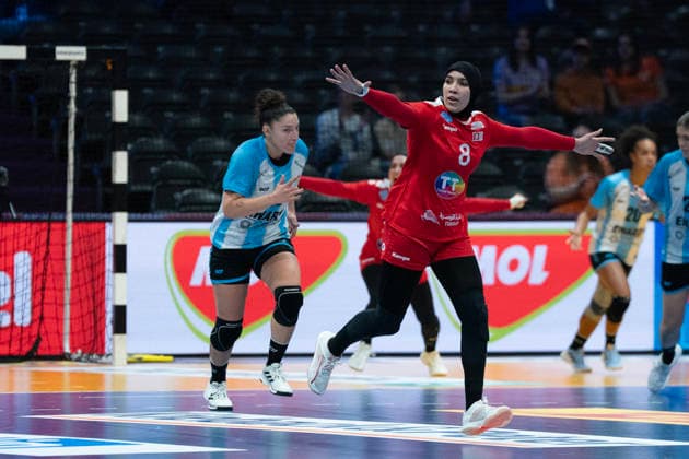 2025-12-08 Argentina vs Tunisia ROTTERDAM, NETHERLANDS - DECEMBER 8: during the IHF Worldchampionship 2025 match for women, between Argentina and Tunisia at Ahoy on December 8, 2025 in Rotterdam, Netherlands. Rotterdam Ahoy Netherlands Content not available for redistribution in The Netherlands directly or indirectly through any third parties. Copyright: xHenkxSeppenx