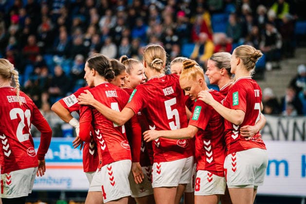 Google Pixel Women Bundesliga Hamburger SV vs 1 FC Köln, 08 12 2025 GOAL, CHEER by Sandra Maria Jessen 1 FC Köln, 6 to 0 1 Soccer, Google Pixel Women Bundesliga, 12 Matchday Hamburger SV vs 1 FC Köln on 08 12 2025 at Volksparkstadion, Hamburg DFB REGULATIONS PROHIBIT ANY USE OF PHOTOGRAPHS AS IMAGE SEQUENCES AND OR QUASI VIDEO Copyright: xBEAUTIFULxSPORTS Tonhäuserx