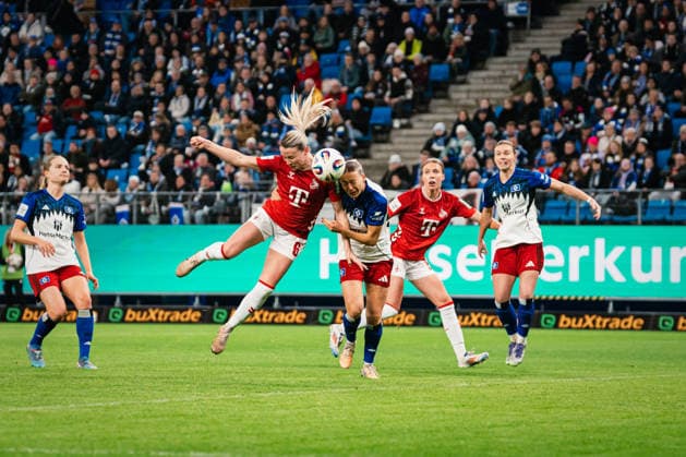 Google Pixel Women Bundesliga Hamburger SV vs 1 FC Köln, 08 12 2025 GOAL, CHEER by Sandra Maria Jessen 1 FC Köln, 6 to 0 1 Soccer, Google Pixel Women Bundesliga, 12 Matchday Hamburger SV vs 1 FC Köln on 08 12 2025 at Volksparkstadion, Hamburg DFB REGULATIONS PROHIBIT ANY USE OF PHOTOGRAPHS AS IMAGE SEQUENCES AND OR QUASI VIDEO Copyright: xBEAUTIFULxSPORTS Tonhäuserx