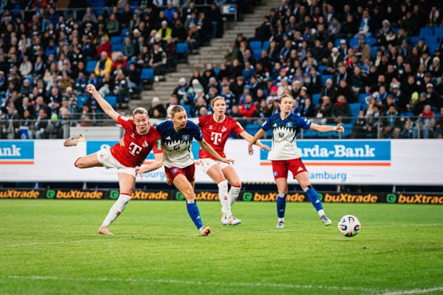 Google Pixel Women Bundesliga Hamburger SV vs 1 FC Köln, 08 12 2025 GOAL, CHEER by Sandra Maria Jessen 1 FC Köln, 6 to 0 1 Soccer, Google Pixel Women Bundesliga, 12 Matchday Hamburger SV vs 1 FC Köln on 08 12 2025 at Volksparkstadion, Hamburg DFB REGULATIONS PROHIBIT ANY USE OF PHOTOGRAPHS AS IMAGE SEQUENCES AND OR QUASI VIDEO Copyright: xBEAUTIFULxSPORTS Tonhäuserx