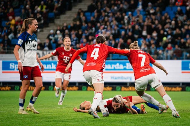 Google Pixel Women Bundesliga Hamburger SV vs 1 FC Köln, 08 12 2025 GOAL, CHEER by Sandra Maria Jessen 1 FC Köln, 6 to 0 1 Soccer, Google Pixel Women Bundesliga, 12 Matchday Hamburger SV vs 1 FC Köln on 08 12 2025 at Volksparkstadion, Hamburg DFB REGULATIONS PROHIBIT ANY USE OF PHOTOGRAPHS AS IMAGE SEQUENCES AND OR QUASI VIDEO Copyright: xBEAUTIFULxSPORTS Tonhäuserx