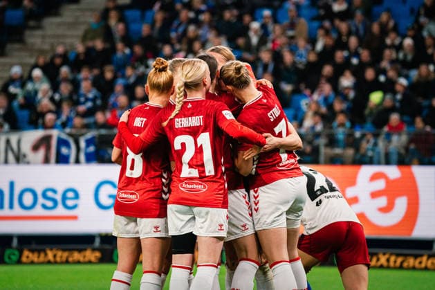 Google Pixel Women Bundesliga Hamburger SV vs 1 FC Köln, 08 12 2025 GOAL, CHEER by Sandra Maria Jessen 1 FC Köln, 6 to 0 1 Soccer, Google Pixel Women Bundesliga, 12 Matchday Hamburger SV vs 1 FC Köln on 08 12 2025 at Volksparkstadion, Hamburg DFB REGULATIONS PROHIBIT ANY USE OF PHOTOGRAPHS AS IMAGE SEQUENCES AND OR QUASI VIDEO Copyright: xBEAUTIFULxSPORTS Tonhäuserx