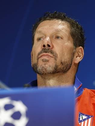 EINDHOVEN - Club Atletico de Madrid coach Diego Simeone during a press conference, PK, Pressekonferenz before the UEFA Champions League match between PSV Eindhoven and AtlÃ tico Madrid at the Phillips Stadium on December 8, 2025, in Eindhoven, Netherlands. ANP MAURICE VAN STEEN xVIxANPxSportx xxANPxIVx 544307451 originalFilename: 544307451.jpg