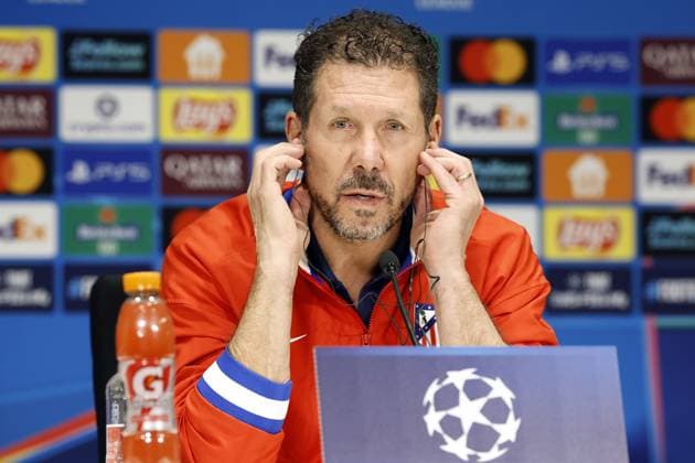 EINDHOVEN - Club Atletico de Madrid coach Diego Simeone during a press conference, PK, Pressekonferenz before the UEFA Champions League match between PSV Eindhoven and AtlÃ tico Madrid at the Phillips Stadium on December 8, 2025, in Eindhoven, Netherlands. ANP MAURICE VAN STEEN xVIxANPxSportx xxANPxIVx 544307470 originalFilename: 544307470.jpg