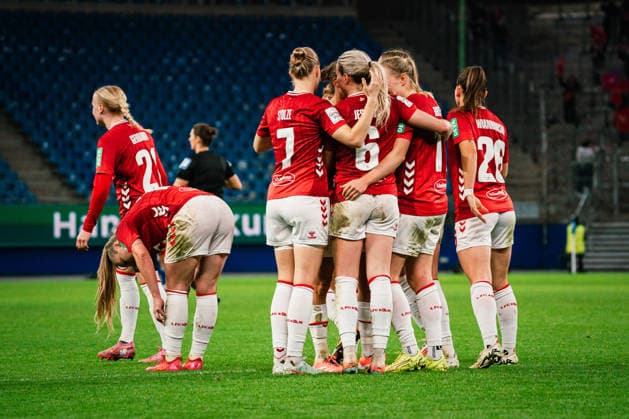 Google Pixel Women Bundesliga Hamburger SV vs 1 FC Köln, 08 12 2025 GOAL, CHEER by Sandra Maria Jessen 1 FC Köln, 6 to 0 2 Soccer, Google Pixel Women Bundesliga, 12 Matchday Hamburger SV vs 1 FC Köln on 08 12 2025 at Volksparkstadion, Hamburg DFB REGULATIONS PROHIBIT ANY USE OF PHOTOGRAPHS AS IMAGE SEQUENCES AND OR QUASI VIDEO Copyright: xBEAUTIFULxSPORTS Tonhäuserx