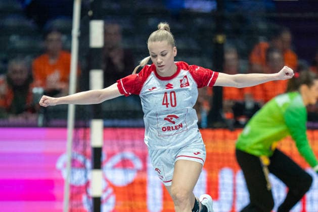 2025-12-08 Austria vs Poland ROTTERDAM, NETHERLANDS - DECEMBER 8: Daria Michalak of Poland during the IHF Worldchampionship 2025 match for women, between Austria and Poland at Ahoy on December 8, 2025 in Rotterdam, Netherlands. Rotterdam Ahoy Netherlands Content not available for redistribution in The Netherlands directly or indirectly through any third parties. Copyright: xHenkxSeppenx