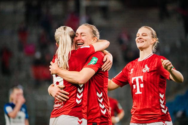 Google Pixel Women Bundesliga Hamburger SV vs 1 FC Köln, 08 12 2025 GOAL, CHEER by Sandra Maria Jessen 1 FC Köln, 6 to 0 2 Soccer, Google Pixel Women Bundesliga, 12 Matchday Hamburger SV vs 1 FC Köln on 08 12 2025 at Volksparkstadion, Hamburg DFB REGULATIONS PROHIBIT ANY USE OF PHOTOGRAPHS AS IMAGE SEQUENCES AND OR QUASI VIDEO Copyright: xBEAUTIFULxSPORTS Tonhäuserx