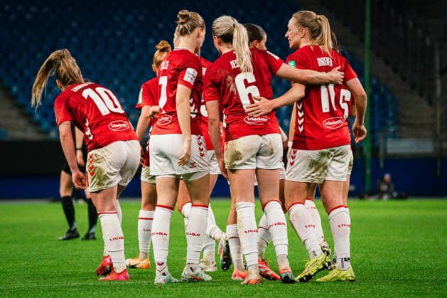 Google Pixel Women Bundesliga Hamburger SV vs 1 FC Köln, 08 12 2025 GOAL, CHEER by Sandra Maria Jessen 1 FC Köln, 6 to 0 2 Soccer, Google Pixel Women Bundesliga, 12 Matchday Hamburger SV vs 1 FC Köln on 08 12 2025 at Volksparkstadion, Hamburg DFB REGULATIONS PROHIBIT ANY USE OF PHOTOGRAPHS AS IMAGE SEQUENCES AND OR QUASI VIDEO Copyright: xBEAUTIFULxSPORTS Tonhäuserx
