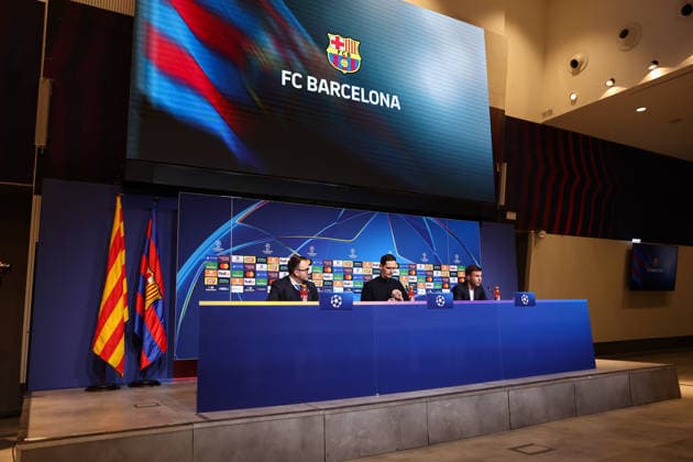 08 12 2025, Press conference with coach Dino Toppmöller and Mario Götze, Football UEFA Champions League, FC Barcelona Eintracht Frankfurt DFL DFB REGULATIONS PROHIBIT ANY USE OF PHOTOGRAPHS AS IMAGE SEQUENCES AND OR QUASI VIDEO xdcx Copyright: HMBxMedia Claus