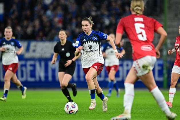 Soccer I Women I Season 2025 2026 I Bundesliga I 12 Matchday I Hamburger SV 1 FC Köln I 08 12 2025 Maria Mikolajova 27, Hamburger SV Hamburg Volkspark, Volksparkstadion, Stadion, Volkspark Stadion Hamburg Germany Copyright: xLobeca FelixxSchlikisx