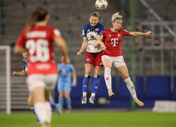 Photo Annalena WUCHER HSV heads against Sandra Maria JESSEN Köln , right Football Pixel Bundesliga Women on Mon 08 12 2025 12 Matchday Hamburger SV 1 FC Köln
