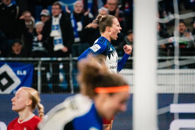 Google Pixel Womens Bundesliga Hamburger SV vs 1 FC Köln, 08 12 2025 GOAL, CHEER by Christin Meyer Hamburger SV, 16 to 1 2 Soccer, Google Pixel Womens Bundesliga, 12 Matchday Hamburger SV vs 1 FC Köln on 08 12 2025 at Volksparkstadion, Hamburg DFB REGULATIONS PROHIBIT ANY USE OF PHOTOGRAPHS AS IMAGE SEQUENCES AND OR QUASI VIDEO Copyright: xBEAUTIFULxSPORTS Tonhäuserx