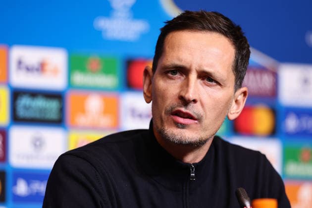 08 12 2025, Press conference with coach Dino Toppmöller and Mario Götze, Football UEFA Champions League, FC Barcelona Eintracht Frankfurt DFL DFB REGULATIONS PROHIBIT ANY USE OF PHOTOGRAPHS AS IMAGE SEQUENCES AND OR QUASI VIDEO xdcx Copyright: HMBxMedia Claus