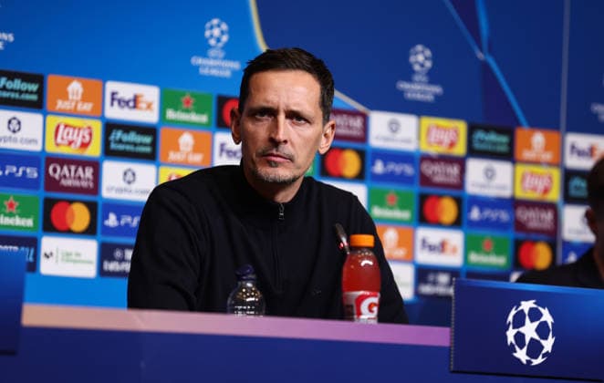 08 12 2025, Press conference with coach Dino Toppmöller and Mario Götze, Football UEFA Champions League, FC Barcelona Eintracht Frankfurt DFL DFB REGULATIONS PROHIBIT ANY USE OF PHOTOGRAPHS AS IMAGE SEQUENCES AND OR QUASI VIDEO xdcx Copyright: HMBxMedia Claus
