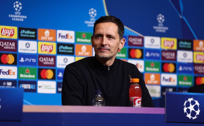 08 12 2025, Press conference with coach Dino Toppmöller and Mario Götze, Football UEFA Champions League, FC Barcelona Eintracht Frankfurt DFL DFB REGULATIONS PROHIBIT ANY USE OF PHOTOGRAPHS AS IMAGE SEQUENCES AND OR QUASI VIDEO xdcx Copyright: HMBxMedia Claus