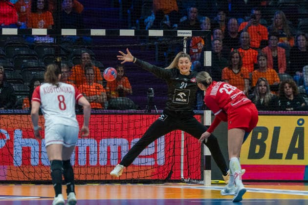 2025-12-08 Austria vs Poland ROTTERDAM, NETHERLANDS - DECEMBER 8: Barbara Zima of Poland during the IHF Worldchampionship 2025 match for women, between Austria and Poland at Ahoy on December 8, 2025 in Rotterdam, Netherlands. Rotterdam Ahoy Netherlands Content not available for redistribution in The Netherlands directly or indirectly through any third parties. Copyright: xHenkxSeppenx