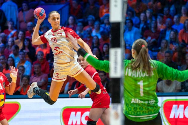 2025-12-08 Austria vs Poland ROTTERDAM, NETHERLANDS - DECEMBER 8: Katazyna Cygan of Poland during the IHF Worldchampionship 2025 match for women, between Austria and Poland at Ahoy on December 8, 2025 in Rotterdam, Netherlands. Rotterdam Ahoy Netherlands Content not available for redistribution in The Netherlands directly or indirectly through any third parties. Copyright: xHenkxSeppenx