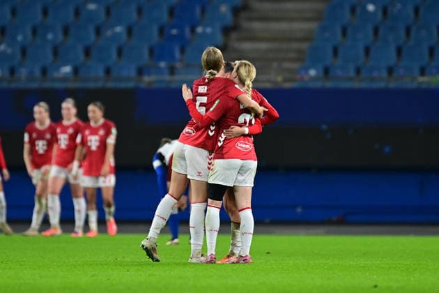 Soccer I Women I Season 2025 2026 I Bundesliga I 12 Matchday I Hamburger SV 1 FC Köln I 08 12 2025 Cheers, excitement, enthusiasm, euphoria, joy, happiness, cheerfulness at 1 FC Köln Women Hamburg Volkspark, Volksparkstadion, stadium, Volkspark Stadion Hamburg Germany Copyright: xLobeca FelixxSchlikisx