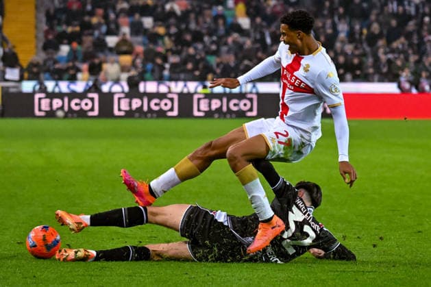 Foul of Genoa s Alessandro Marcandalli by Udinese s Jurgen Ekkelenkamp during Udinese Calcio vs Genoa CFC, Italian soccer Serie A match in Udine, Italy, December 08 2025  Copyright: xAlessioxMarini IPAxSportx xipa-agency.netx xx IPA_68924854 IPA_Agency_IPA68924854