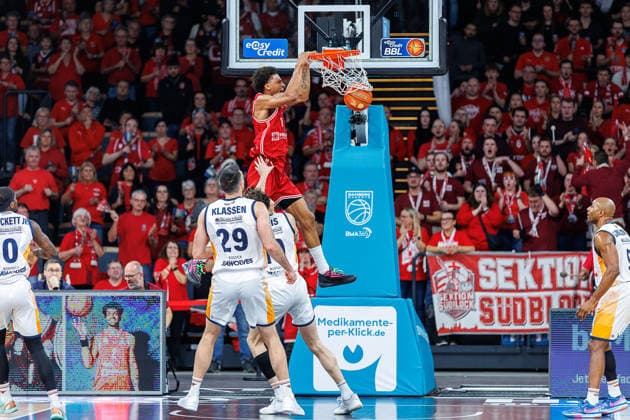 Demarcus Demonia BMA365 Bamberg Baskets, 08 , Sid Marlon Theis Rostock Seawolves, 19 , Owen Klassen Rostock Seawolves, 29 , BMA365 Bamberg Baskets vs Rostock Seawolves, Basketball, easyCredit BBL, 9 Matchday, 08 12 2025 BMA365 Bamberg Baskets vs Rostock Seawolves, Basketball, easyCredit BBL, 9 Matchday, 08 12 2025 Bamberg Copyright: xEibner-Pressefoto G.xSantemizx EP_EER