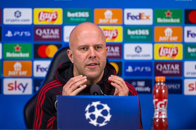 Football - UEFA Champions League - League Phase - MD6 - Internazionale Milano v Liverpool FC - MD-1 MILAN, ITALY - Monday, December 8, 2025: Liverpool s head coach Arne Slot during a press conference, PK, Pressekonferenz at the Stadio San Siro ahead of the UEFA Champions League match between Internazionale Milano and Liverpool FC. (Photo by David Rawcliffe Propaganda) MILAN Stadio San Siro LOMBARDY ITALY  Copyright: xDavidxRawcliffex P2025-12-08-Inter_Liverpool_MD-1_Press_Conf-11