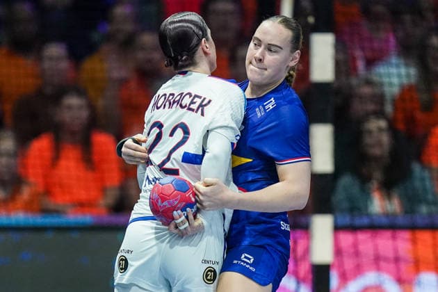 2025-12-08 Netherlands v France - IHF World Women s Handball Championship ROTTERDAM, NETHERLANDS - DECEMBER 8: Tamara Horacek of France, Romee Maarschalkerweerd of the Netherlands during the IHF World Women s Handball Championship match between Netherlands and France at Ahoy on December 8, 2025 in Rotterdam, Netherlands. Rotterdam Ahoy Netherlands Content not available for redistribution in The Netherlands directly or indirectly through any third parties. Copyright: xHenkxSeppenx