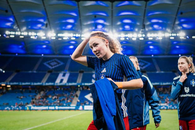 Google Pixel Womens Bundesliga Hamburger SV vs 1 FC Köln, 08 12 2025 Melanie Brunnthaler Hamburger SV, 11 Soccer, Google Pixel Womens Bundesliga, 12 Matchday Hamburger SV vs 1 FC Köln on 08 12 2025 at Volksparkstadion, Hamburg DFB REGULATIONS PROHIBIT ANY USE OF PHOTOGRAPHS AS IMAGE SEQUENCES AND OR QUASI VIDEO Copyright: xBEAUTIFULxSPORTS Tonhäuserx