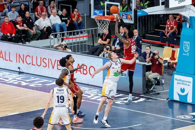 Bent Leuchten Rostock Seawolves, 51 , Ejiofor Onu BMA365 Bamberg Baskets, 35 , BMA365 Bamberg Baskets vs Rostock Seawolves, Basketball, easyCredit BBL, 9 Matchday, 08 12 2025 BMA365 Bamberg Baskets vs Rostock Seawolves, Basketball, easyCredit BBL, 9 Matchday, 08 12 2025 Bamberg Copyright: xEibner-Pressefoto G.xSantemizx EP_EER