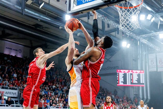 Richard Balint BMA365 Bamberg Baskets, 11 , Owen Klassen Rostock Seawolves, 29 , Ejiofor Onu BMA365 Bamberg Baskets, 35 , BMA365 Bamberg Baskets vs Rostock Seawolves, Basketball, easyCredit BBL, Matchday 9, 08 12 2025 BMA365 Bamberg Baskets vs Rostock Seawolves, Basketball, easyCredit BBL, Matchday 9, 08 12 2025 Bamberg Copyright: xEibner-Pressefoto G.xSantemizx EP_EER