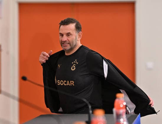 Ahead of Monaco v Galatasaray - UEFA Champions League MONACO, MONACO - DECEMBER 08: Okan Buruk, head coach of Galatasaray, attends a press conference, PK, Pressekonferenz ahead of the UEFA Champions League group stage week 6 match between Monaco and Galatasaray at Stade Louis II in Monaco, Monaco on December 08, 2025. Mustafa Yalcin Anadolu Monaco Monaco. Editorial use only. Please get in touch for any other usage.  Copyright: x2025xAnadoluxMustafaxYalcinx