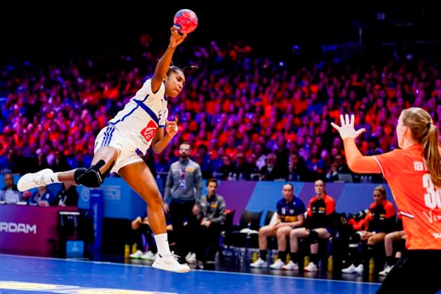 Suzanne Wajoko of France throw the ball Netherlands v France, 27th IHF Women s Handball World Championship, WM, Weltmeisterschaft - Main Round, Netherlands v France, Ahoy, December 8, 2025, Rotterdam, Netherlands.