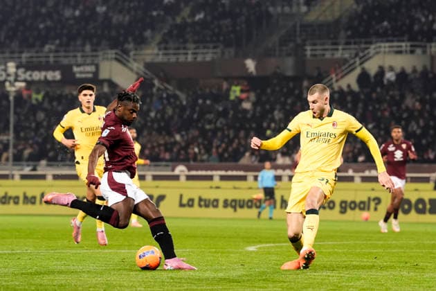 TorinoÕs Duv‡n Zapata scoring the 2-0 goal for his team during the Serie A soccer match between Torino Fc and Milan at the Stadio Olimpico Grande Torino in Turin, north west Italy - Dicember 8, 2025. - Soccer  Copyright: xFabioxFerrari LaPressex