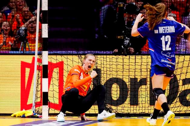 goalkeeper Yara ten Holte of the Netherlands celebrates Netherlands v France, 27th IHF Women s Handball World Championship, WM, Weltmeisterschaft - Main Round, Netherlands v France, Ahoy, December 8, 2025, Rotterdam, Netherlands.