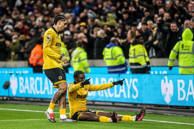 Premier League Wolverhampton Wanderers v Manchester United, ManU Jean-Ricner Bellegarde of Wolverhampton Wanderers celebrates his goal to make it 1-1 during the Premier League match Wolverhampton Wanderers vs Manchester United at Molineux, Wolverhampton, United Kingdom, 8th December 2025 (Photo by Alfie Cosgrove News Images) Wolverhampton Molineux West Midlands United Kingdom Copyright: xAlfiexCosgrove NewsxImagesx