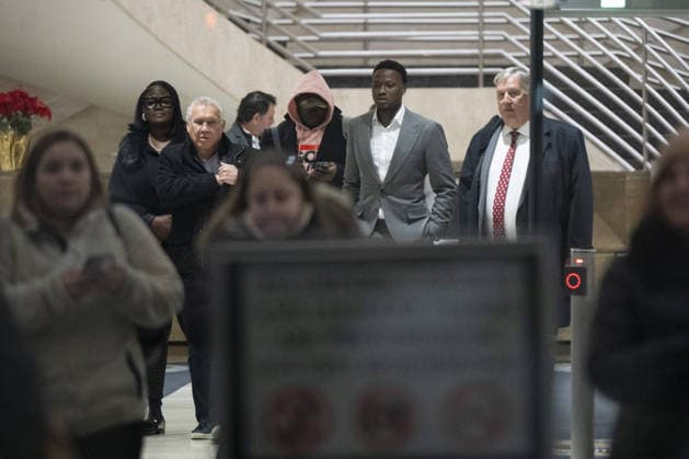 NBA, Basketball Herren, USA Gambling Bust suspect Terry Rozier leaves Brooklyn Federal Court NBA Gambling Bust suspect Terry Rozier leaves Brooklyn Federal Court NEW YORK, UNITED STATES - DECEMBER 8: Miami Heats Terry Rozier leaves Brooklyn federal court after a hearing during his visit to the borough on Monday at the Brooklyn Federal Courthouse in New York, United States, on December 8, 2025. Mostafa Bassim Anadolu New York United States. Editorial use only. Please get in touch for any other usage.  Copyright: x2025xAnadoluxMostafaxBassimx New York United States. Editorial use only. Please get in touch for any other usage.  Copyright: xIMAGO AnadoluxAgencyxIMAGO MostafaxBassimx