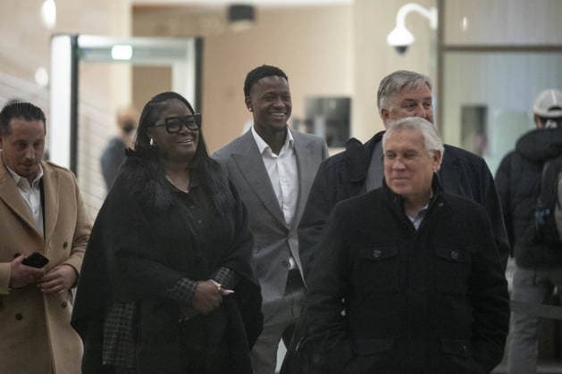 NBA, Basketball Herren, USA Gambling Bust suspect Terry Rozier leaves Brooklyn Federal Court NBA Gambling Bust suspect Terry Rozier leaves Brooklyn Federal Court NEW YORK, UNITED STATES - DECEMBER 8: Miami Heats Terry Rozier leaves Brooklyn federal court after a hearing during his visit to the borough on Monday at the Brooklyn Federal Courthouse in New York, United States, on December 8, 2025. Mostafa Bassim Anadolu New York United States. Editorial use only. Please get in touch for any other usage.  Copyright: x2025xAnadoluxMostafaxBassimx New York United States. Editorial use only. Please get in touch for any other usage.  Copyright: xIMAGO AnadoluxAgencyxIMAGO MostafaxBassimx