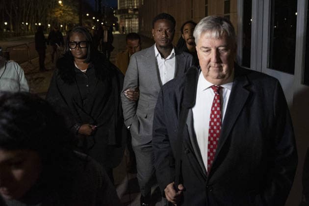 NBA, Basketball Herren, USA Gambling Bust suspect Terry Rozier leaves Brooklyn Federal Court NBA Gambling Bust suspect Terry Rozier leaves Brooklyn Federal Court NEW YORK, UNITED STATES - DECEMBER 8: Miami Heats Terry Rozier leaves Brooklyn federal court after a hearing during his visit to the borough on Monday at the Brooklyn Federal Courthouse in New York, United States, on December 8, 2025. Mostafa Bassim Anadolu New York United States. Editorial use only. Please get in touch for any other usage.  Copyright: x2025xAnadoluxMostafaxBassimx New York United States. Editorial use only. Please get in touch for any other usage.  Copyright: xIMAGO AnadoluxAgencyxIMAGO MostafaxBassimx