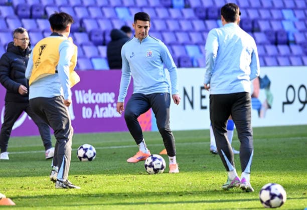 HIROSHIMA, JAPAN - DECEMBER 09: Andre Luis of Shanghai Shenhua attends a training session ahead of the 2025 26 AFC Champions League Elite 6th round match between Shanghai Shenhua and Sanfrecce Hiroshima on December 9, 2025 in Hiroshima, Japan.  Copyright: xZhangxHaohaox 111608715928
