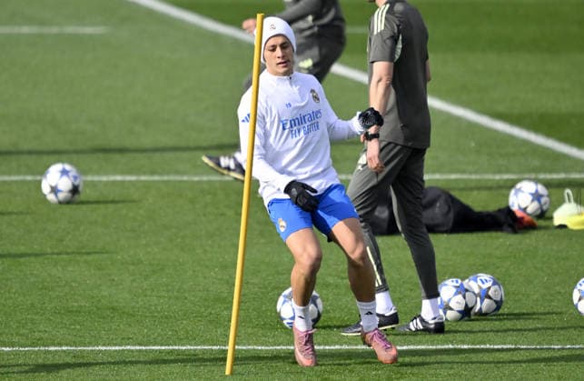 Training session ahead of Real Madrid v Manchester City - UEFA Champions League MADRID, SPAIN - DECEMBER 9: Arda Guler of Real Madrid attends the training session ahead of UEFA Champions League week 6 football match against Manchester City at Valdebebas training grounds in Madrid, Spain on December 9, 2025. Burak Akbulut Anadolu Madrid Spain. Editorial use only. Please get in touch for any other usage.  Copyright: x2025xAnadoluxBurakxAkbulutx